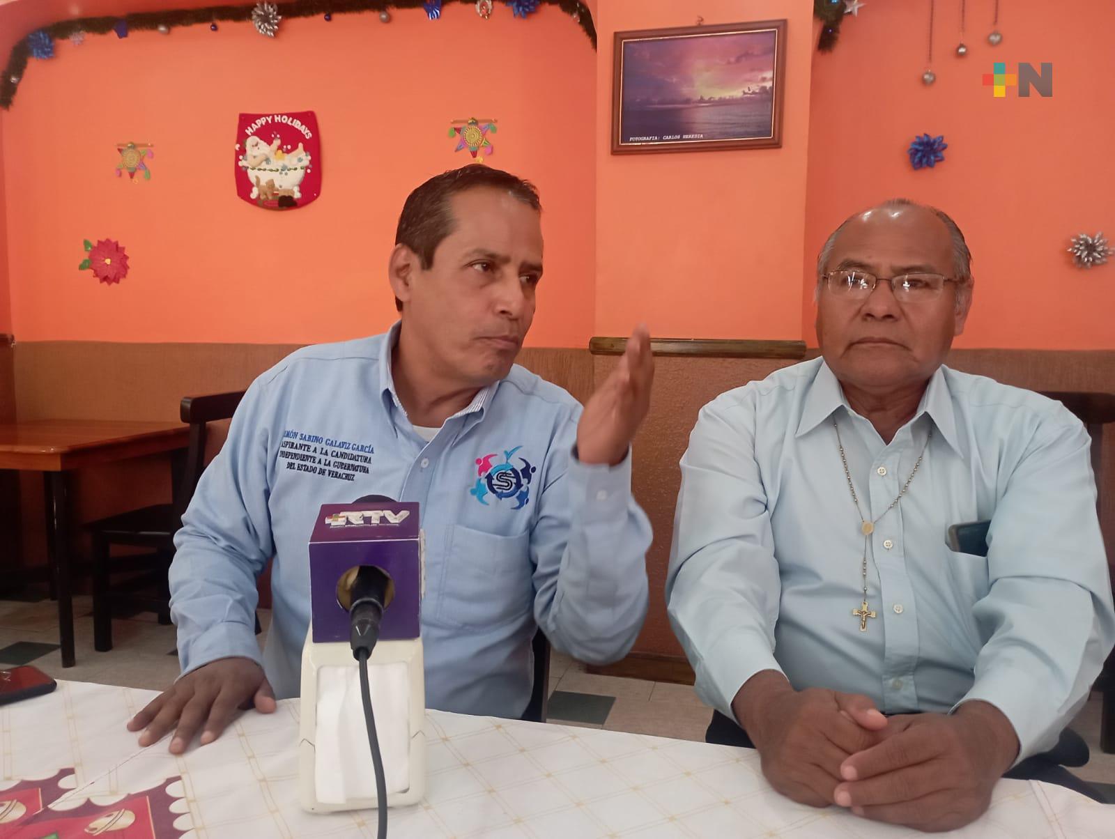 Simón Sabino Galavíz García, candidato independiente a la gubernatura de Veracruz visita Coatzacoalcos