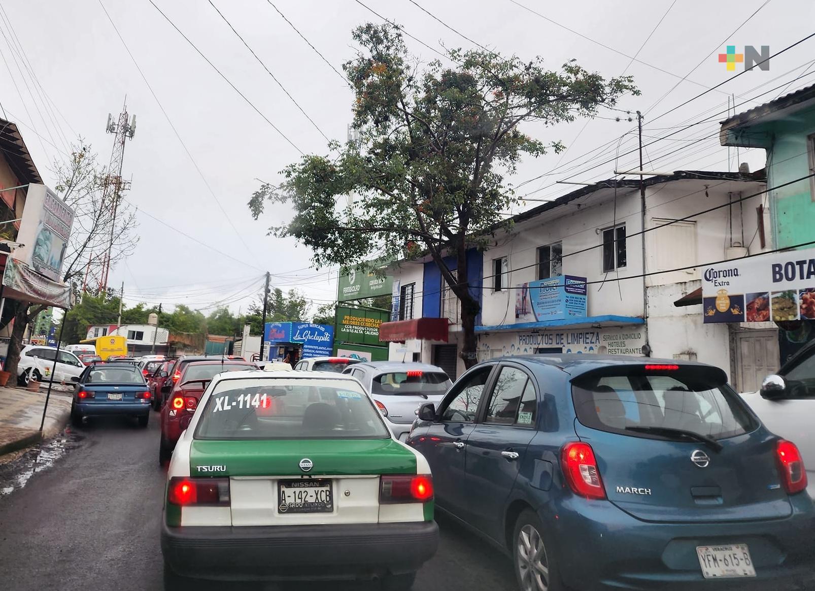 No me quiero ir sin hacer algo por el tráfico en Xalapa: Gobernador