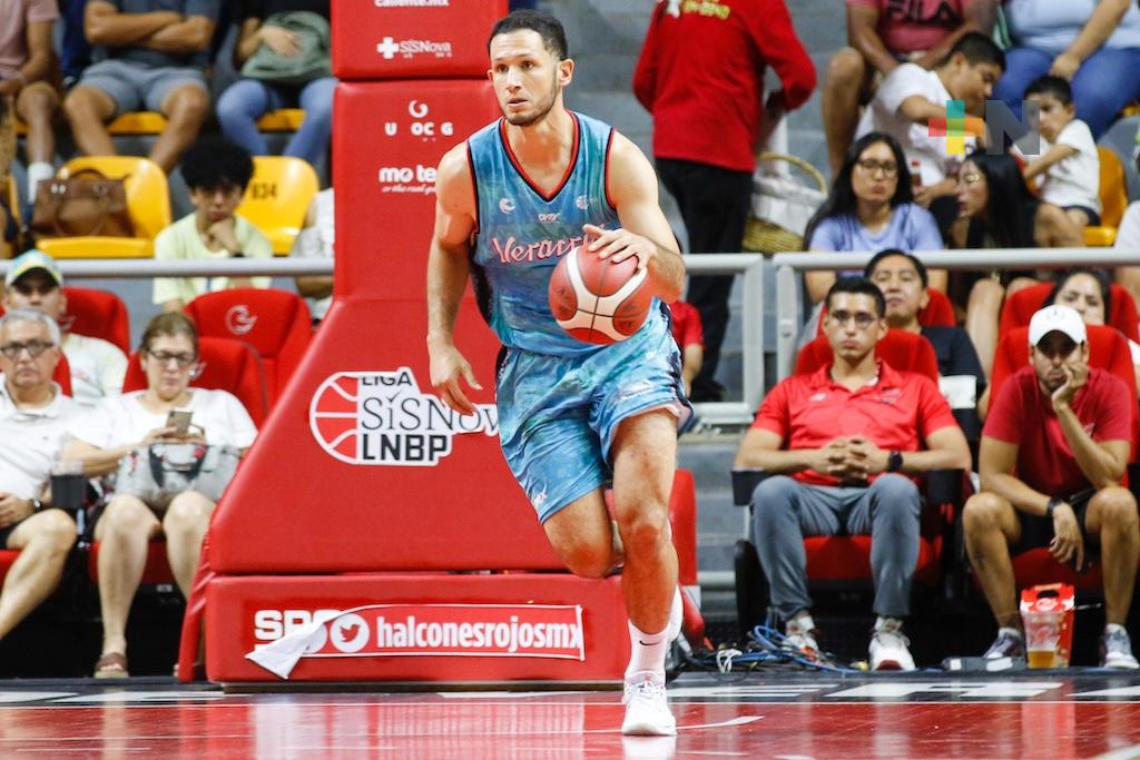 Alejandro Villanueva jugador de Halcones Rojos refuerza a Xalapa en Basketball Champions League Américas