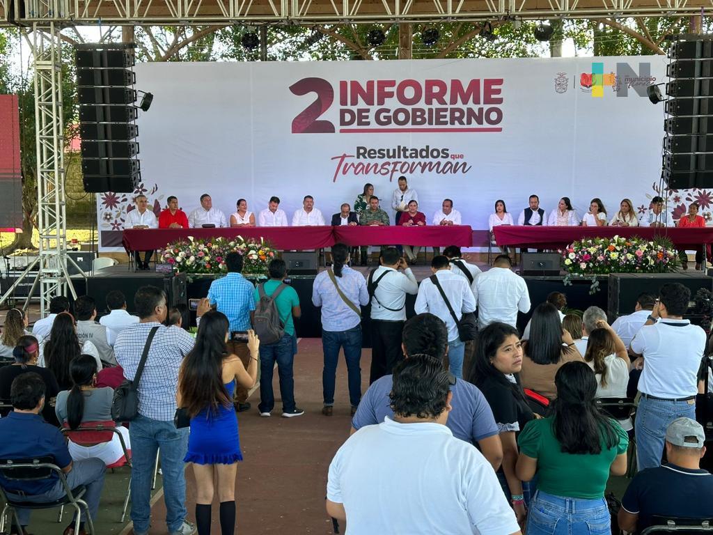 Alcaldesa de Minatitlán, Carmen Medel rinde segundo informe de labores