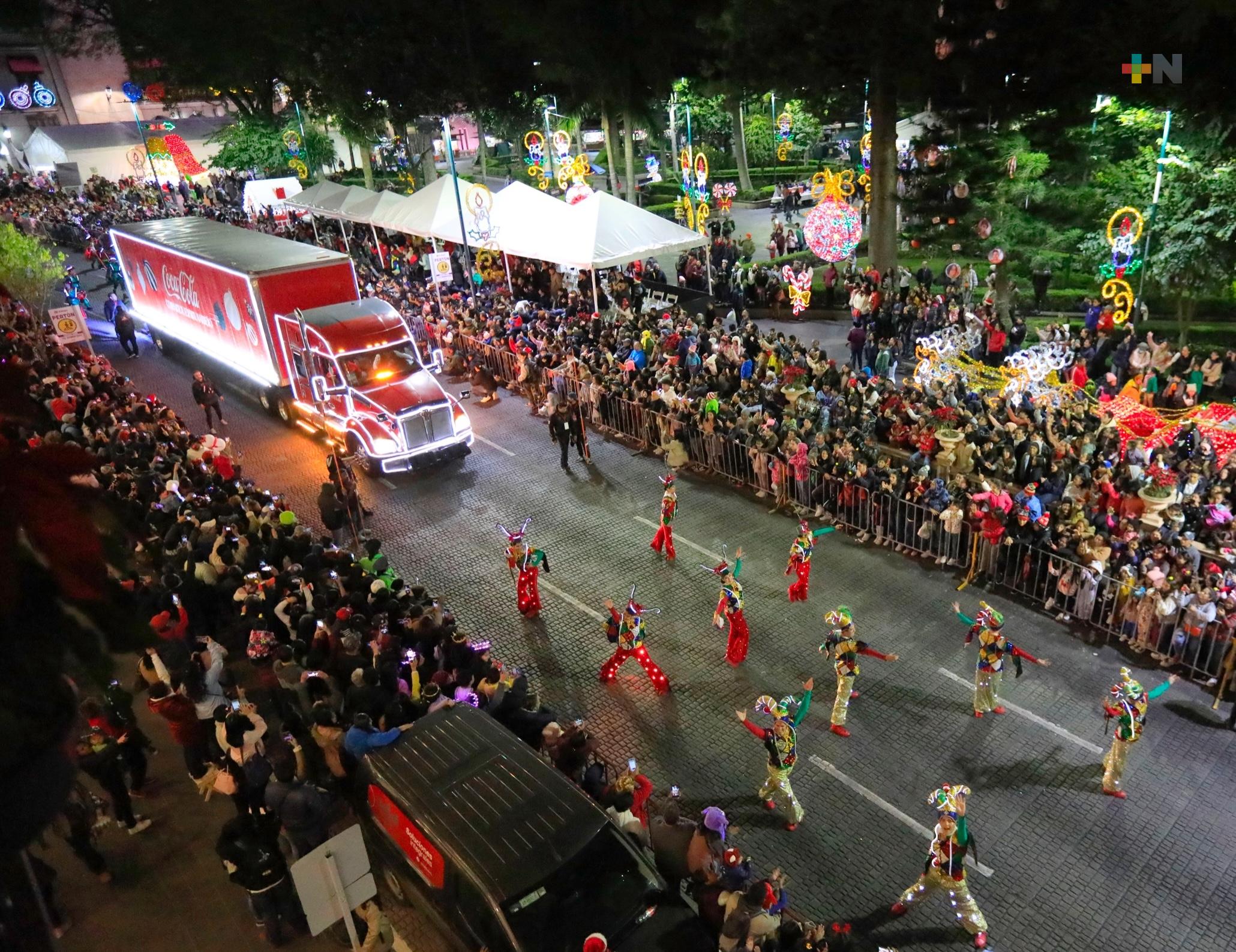 Exitosa Caravana Navideña se presenta en Xalapa