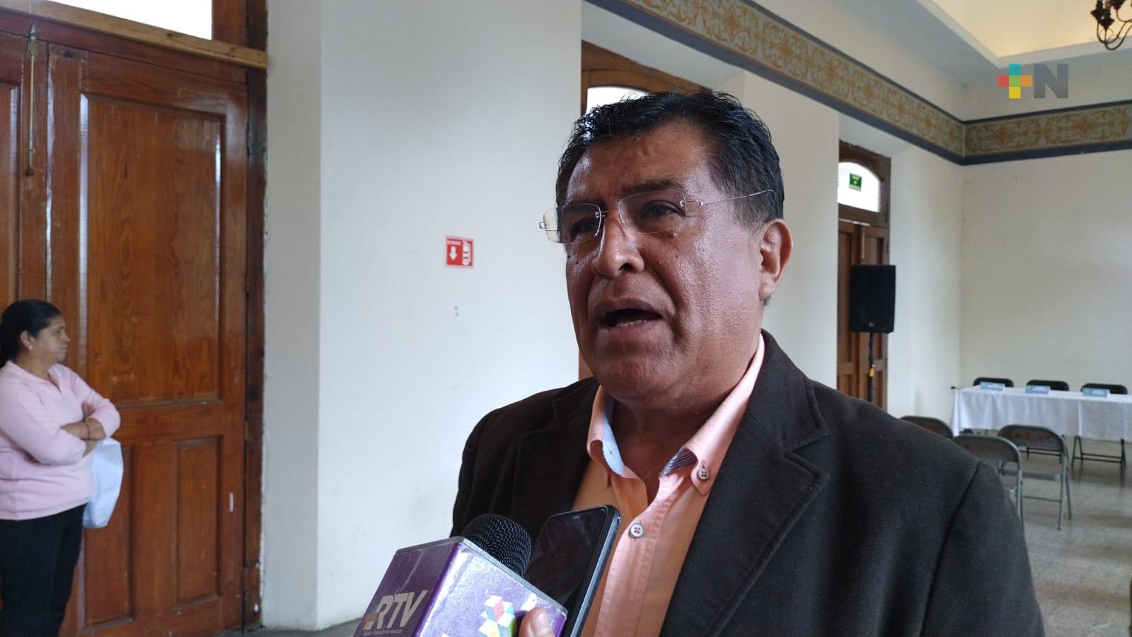 Continúa alcalde con gestiones para agilizar trámites de libramiento de Coatepec