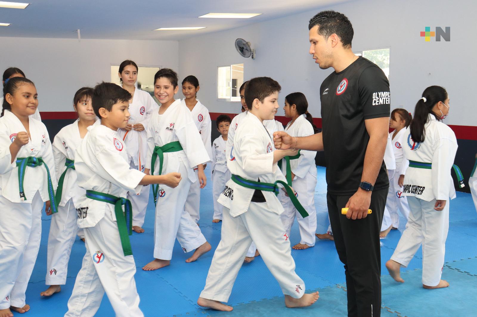 Realizan Master Class con Abel Mendoza en Atlantes Taekwondo Olympic Center