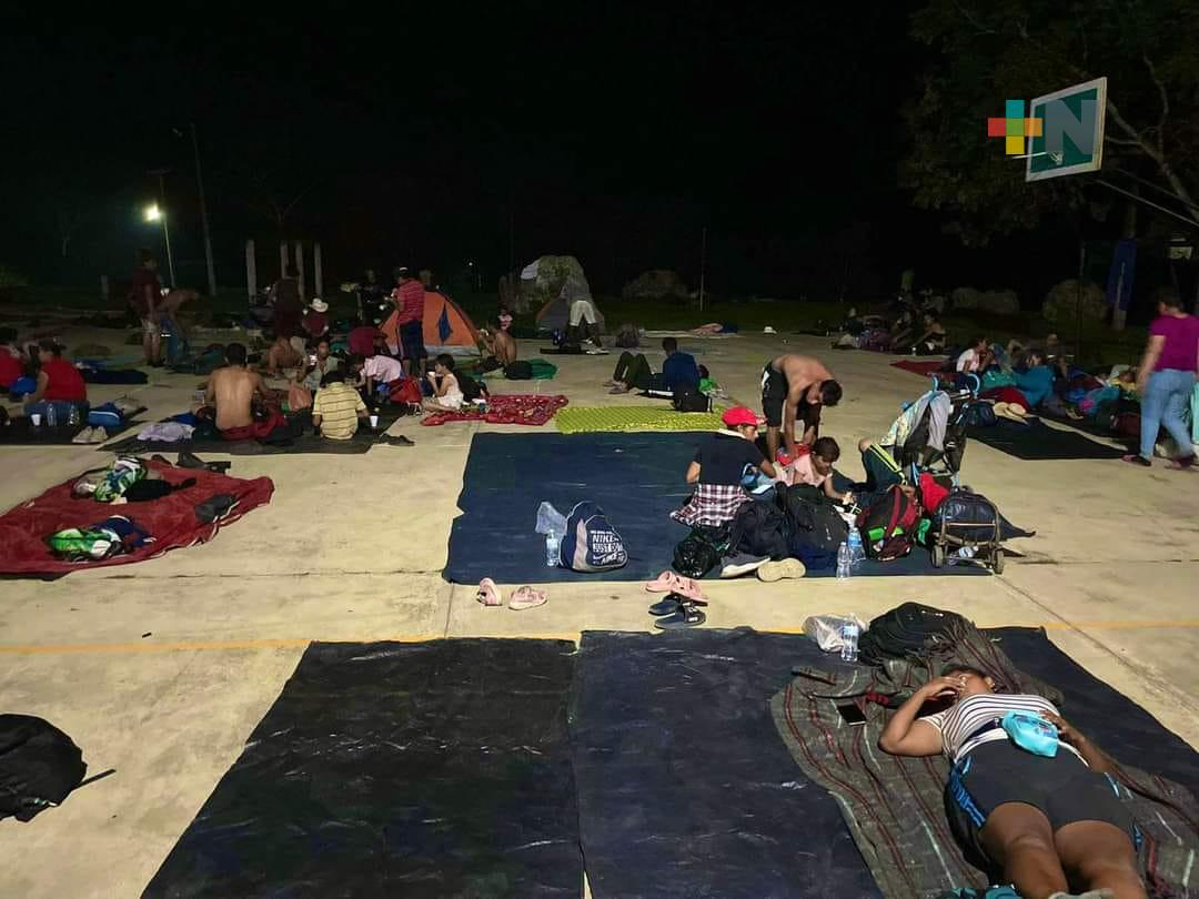 Caravana de migrantes “Latinoamérica Unida” arribó a Sayula de Alemán