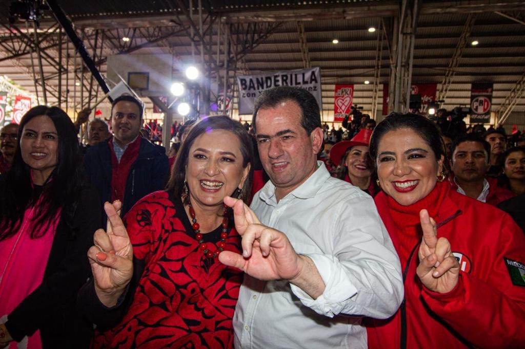 En Perote Xóchitl Gálvez avala precandidatura de Pepe Yunes