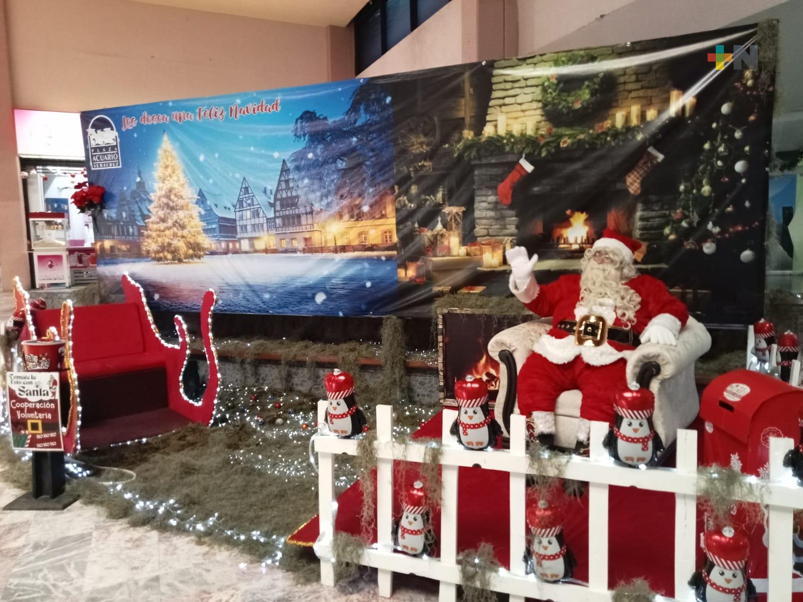 Festividades decembrinas llegan a plaza Acuario