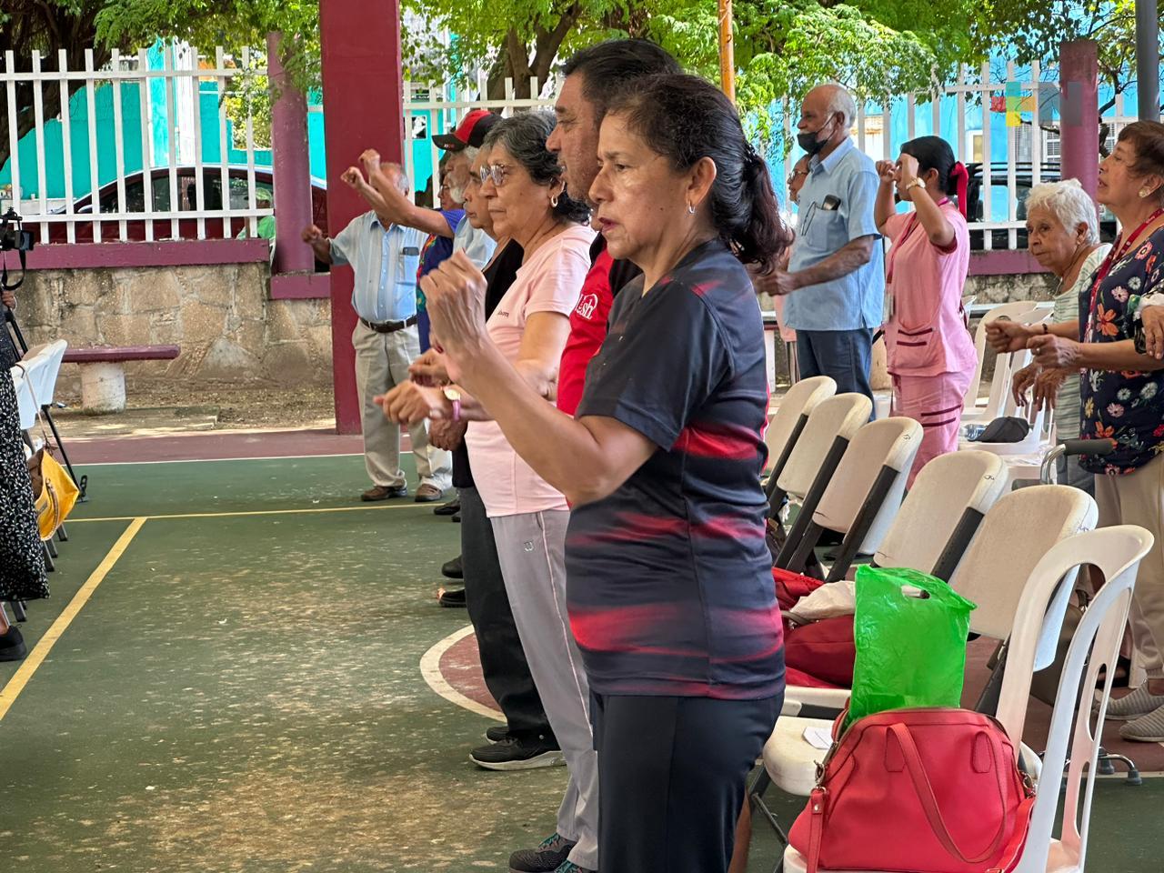 Actividad física, alimentación adecuada y descanso son fundamentales para la salud mental en adultos mayores