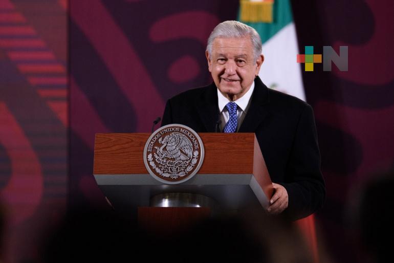 Presidente López Obrador destaca control de puertos a cargo de la Marina