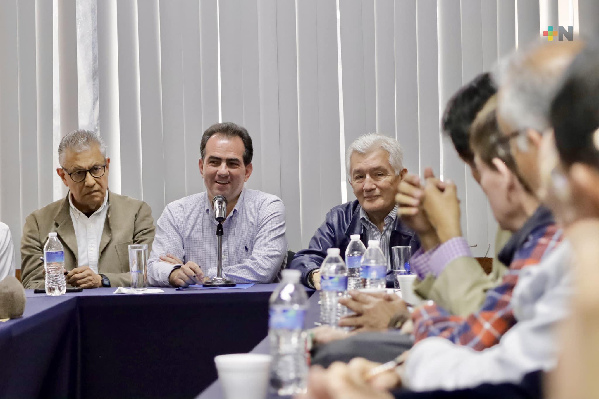 José Yunes Zorrilla realiza mesa temática ciudadana en el municipio de Xalapa