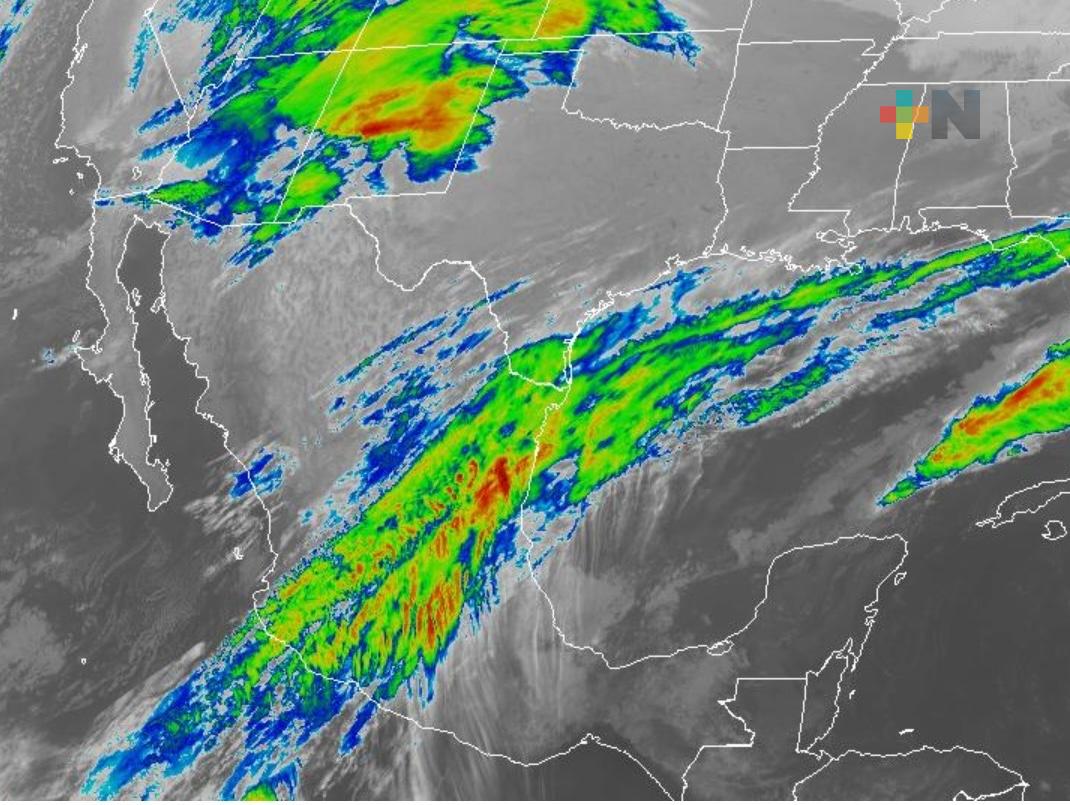 Prevalecen lluvias y nieblas en montaña, además de viento del norte en la costa veracruzana
