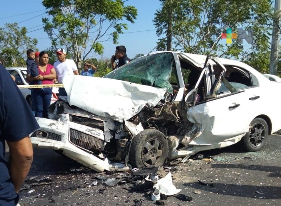 Accidente en carretera Minatitlán-Cosoleacaque deja saldo de dos personas fallecidas