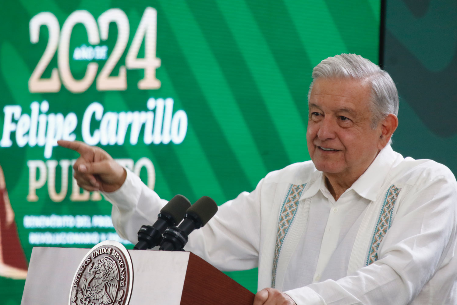 La 4T cumple con incremento histórico al salario mínimo: AMLO
