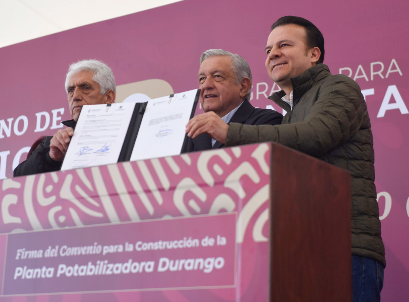 AMLO firma convenio para construir Planta Potabilizadora Durango