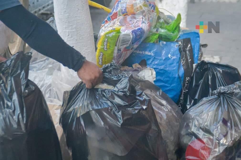 Organización Ecokaans de Coatza llama a separar basura y reciclar