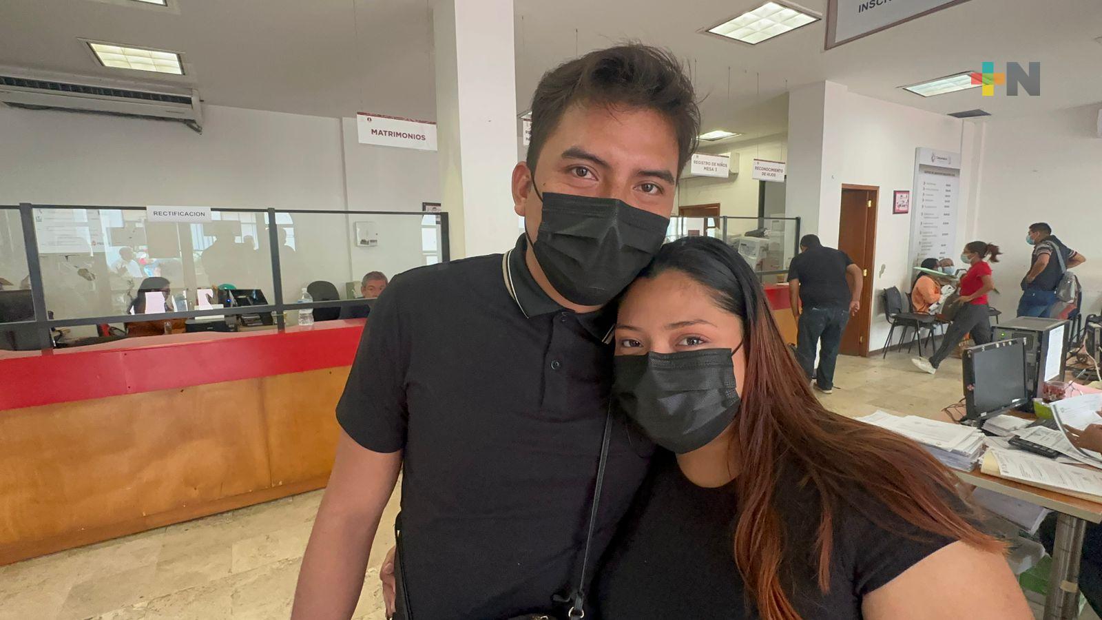 Van registradas 120 parejas para casarse el 14 de febrero en Coatzacoalcos