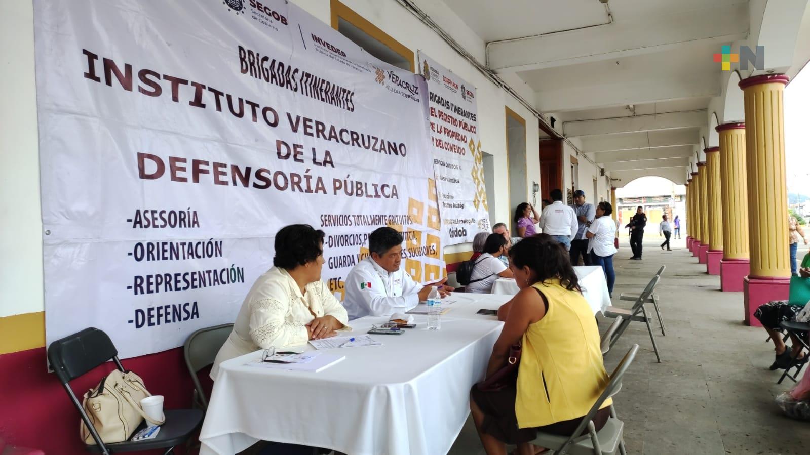 Atienden a población de Omealca brigadas itinerantes de Secretaría de Gobierno