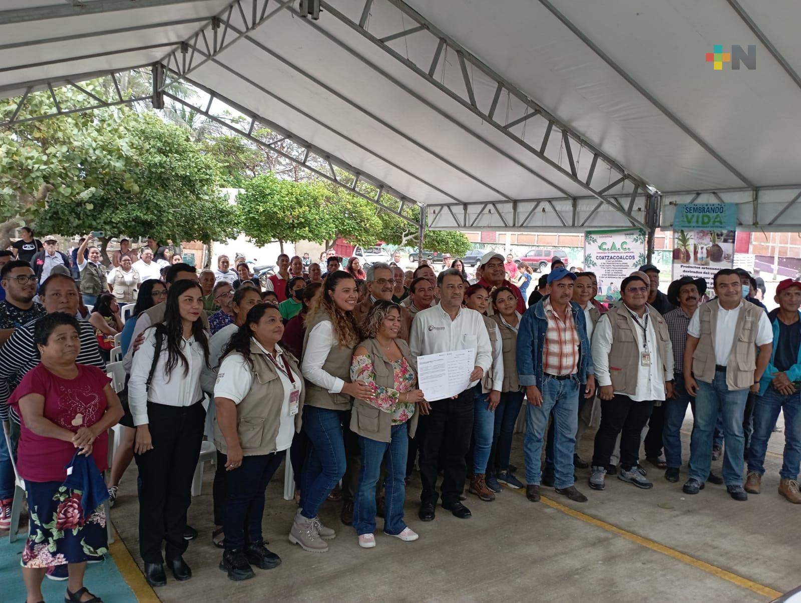 Toman protesta a comités de programas del Bienestar de Coatza y Villa Allende