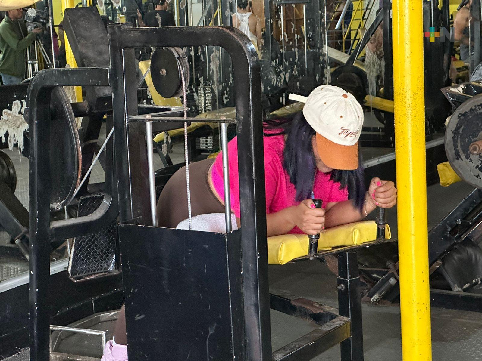 Gimnasios reciben inscripciones en enero por buenos propósitos; 80% abandona