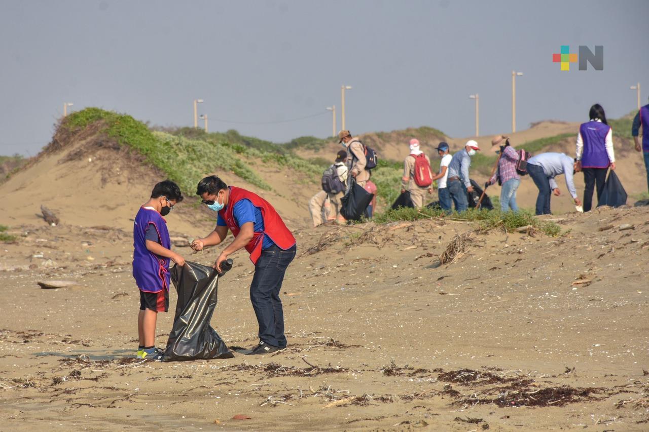 Promotores a favor del medio ambiente piden contribuir a limpieza de playas