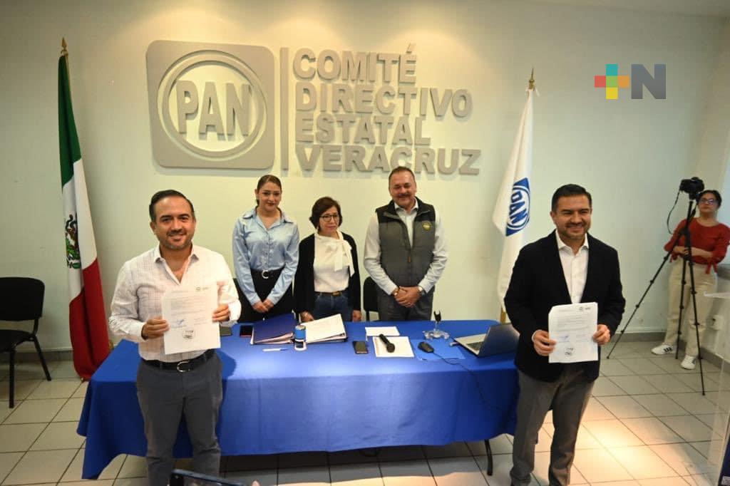 Hermanos Yunes Márquez no tienen llenadera: Periodista