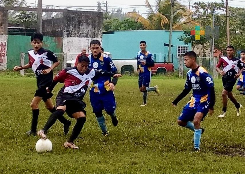 Alistan Copa de futbol «Corona de Reyes» en Coatzacoalcos