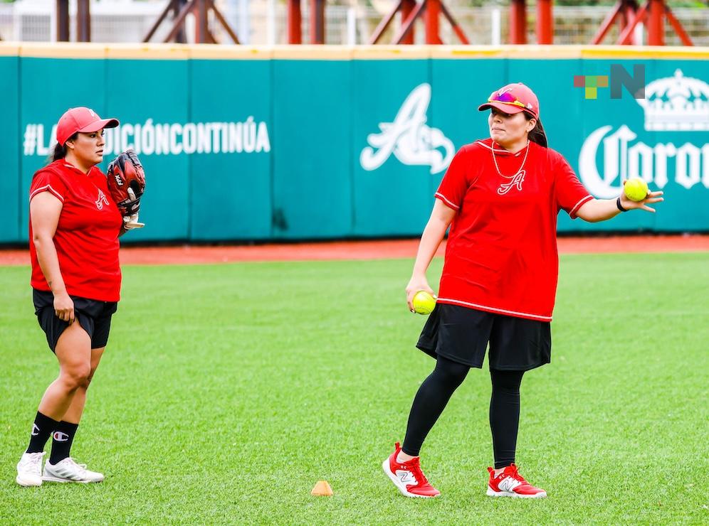 Marlen Lagunes le pone sabor a El Águila Femenil