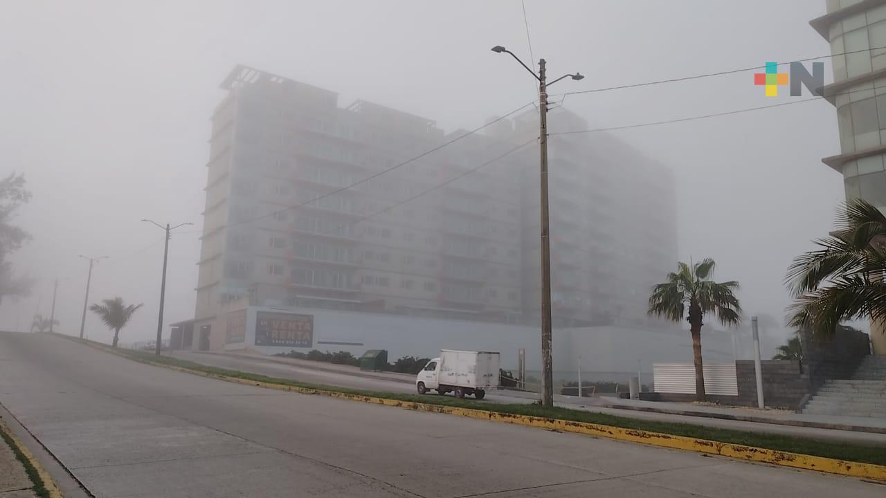 Nuevamente densa niebla sorprende a coatzacoalqueños