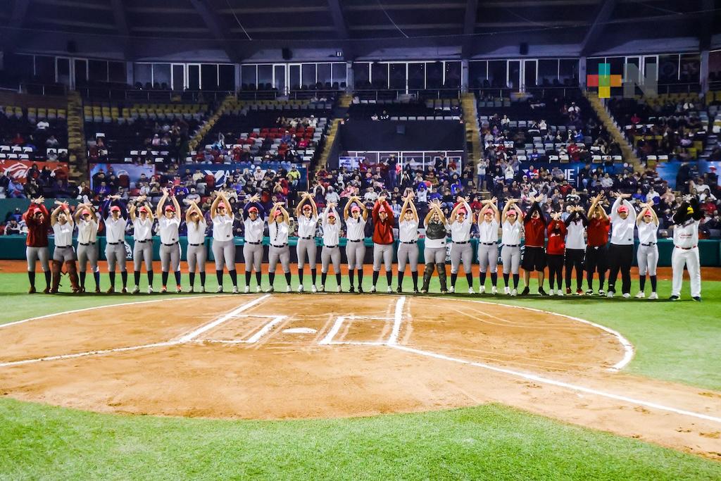 El Águila Femenil presenta roster ante afición veracruzana