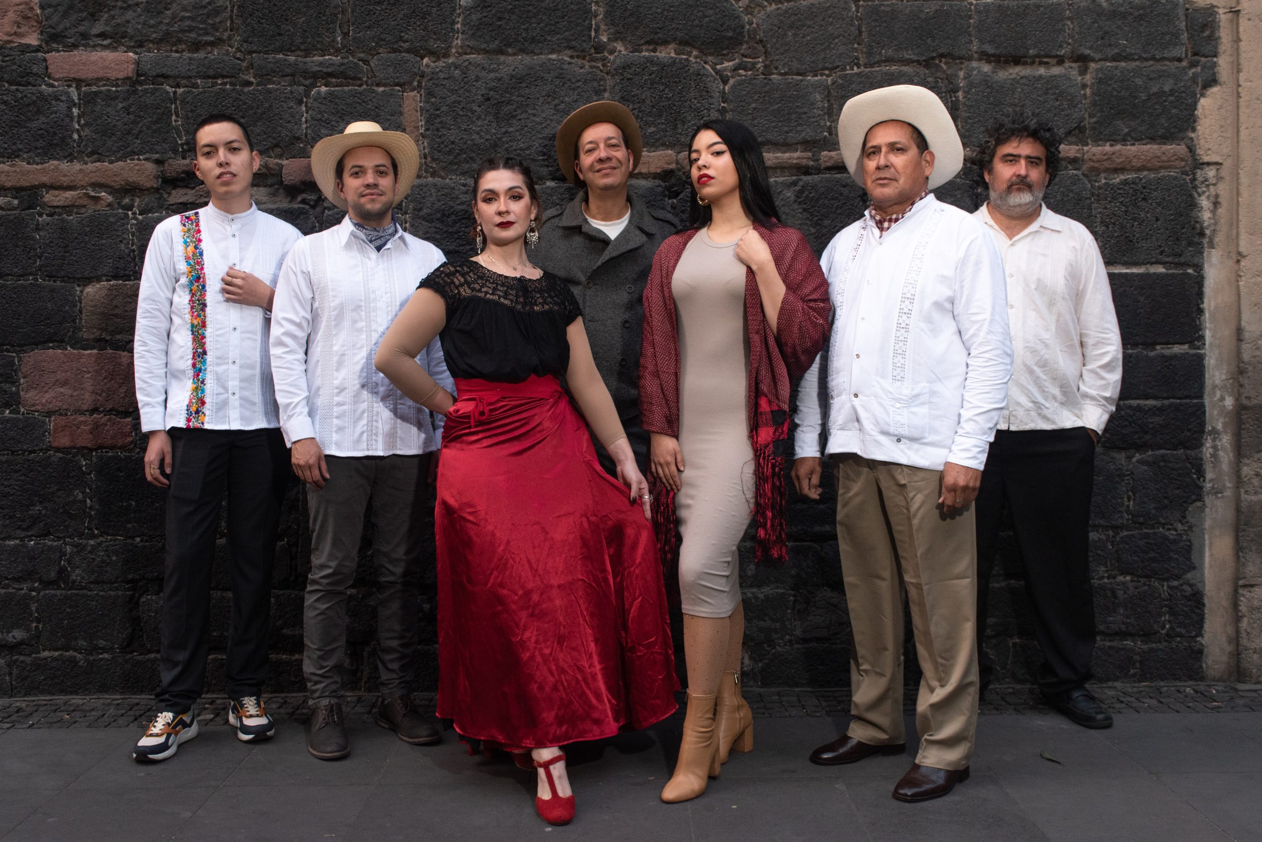 Vive la tradición del fandango en Foro Cultural del Sotavento en Tlacotalpan