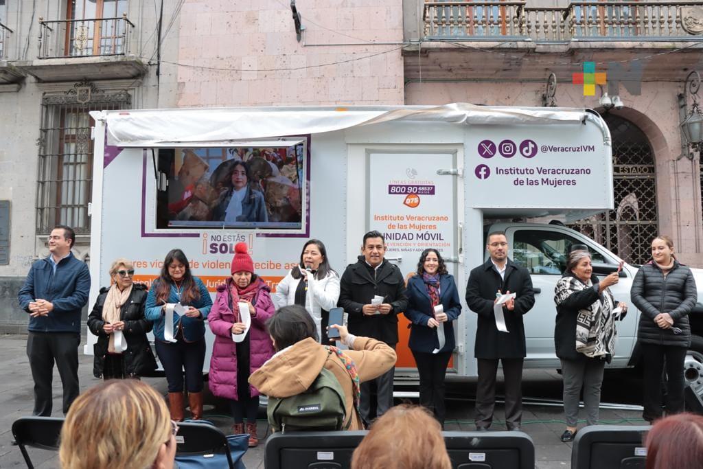 Inauguran unidad móvil del Instituto Veracruzano de las Mujeres