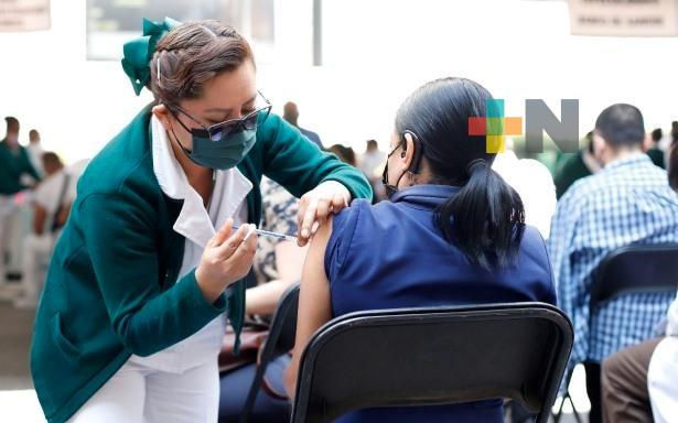 En el sur de Veracruz, IMSS ha aplicado más de 100 mil vacunas contra la influenza