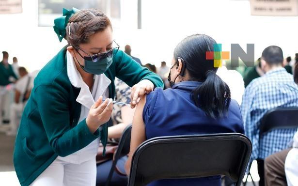 Avanza IMSS en vacunación contra la influenza
