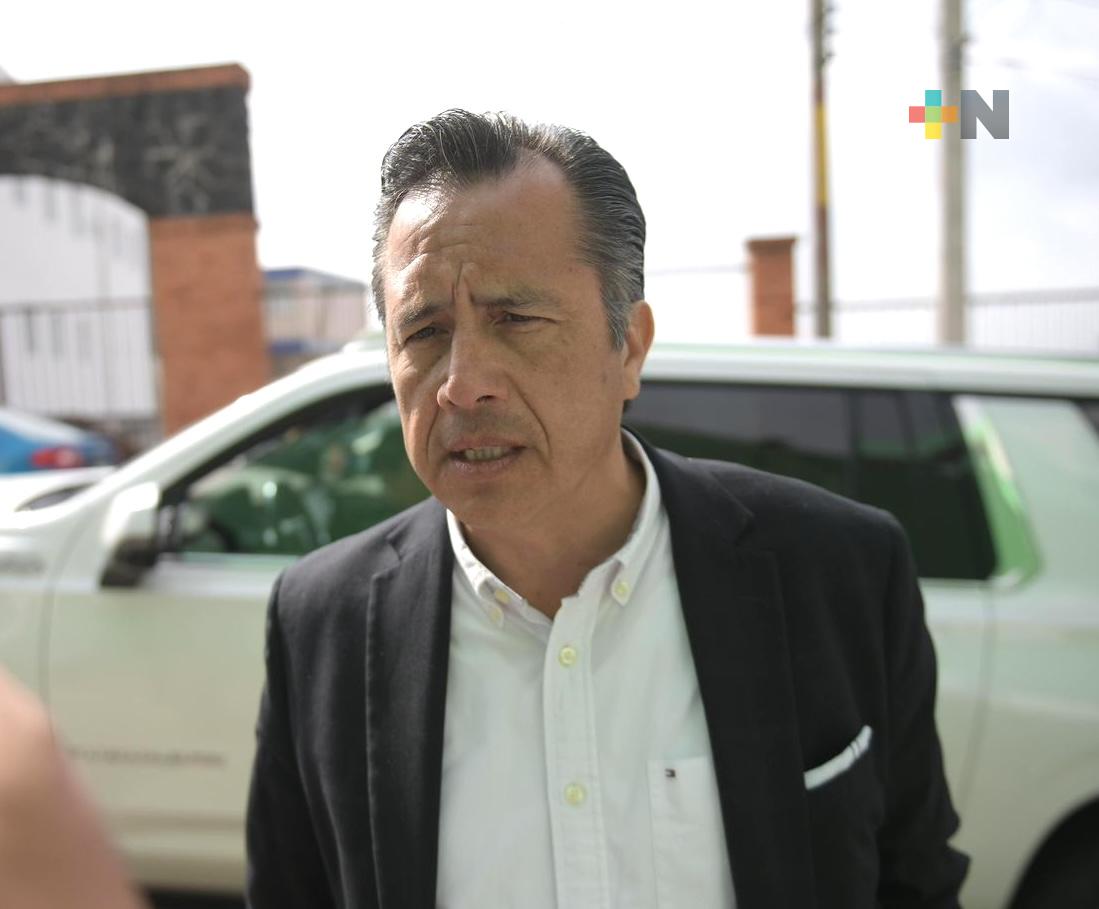 Escoltas de periodista deben responder por disparos en Poza Rica: Gobernador