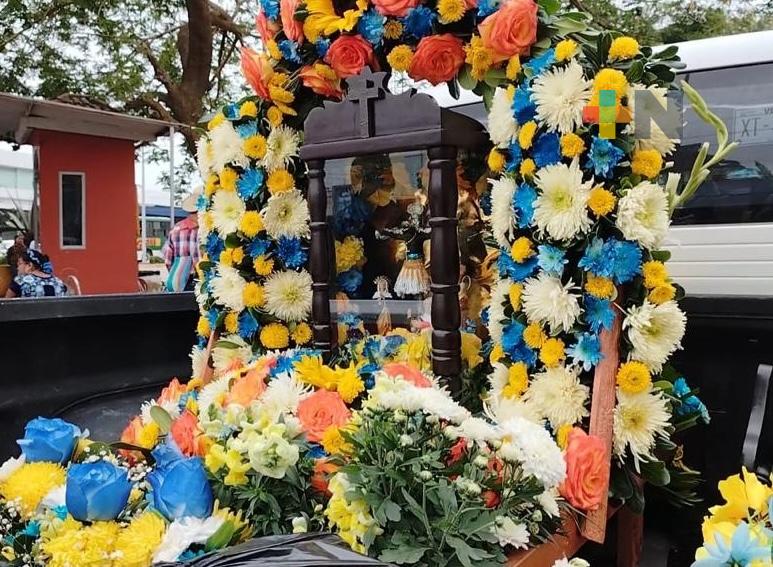 Realizan mayordomía en honor al Cristo Negro en Coatzacoalcos