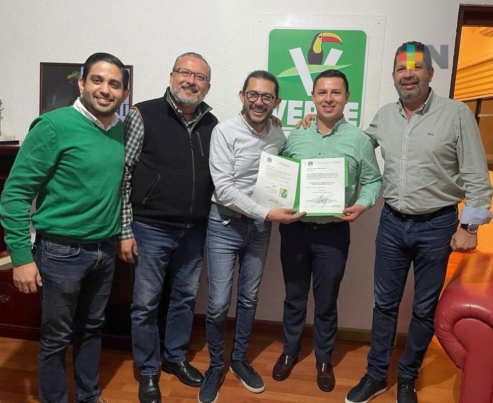 Renuncia secretario de Finanzas del CDE del PRI para apoyar campañas de Sheinbaum y Nahle