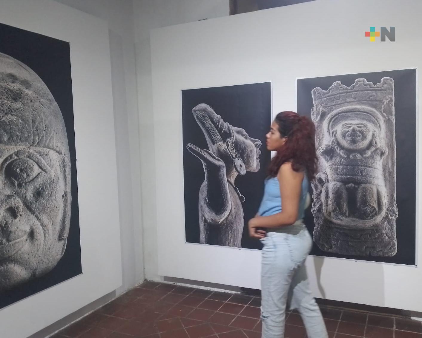 Inauguran exhibición «Las Sonrisas» en la Fototeca del puerto