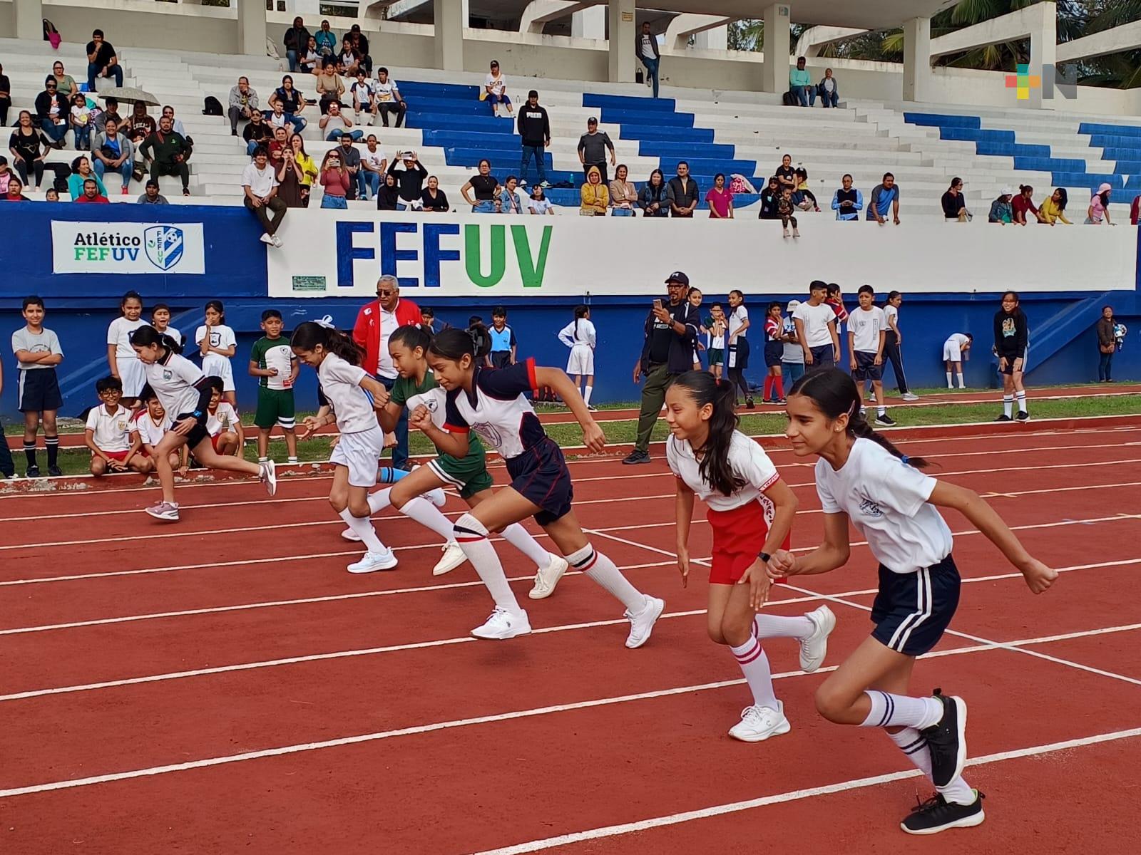 Realizan atletismo en Juegos Deportivos Escolares de la Supervisión #64