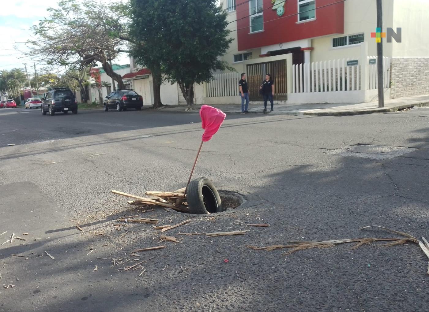 Registro sin tapa en Revillagigedo y Campero es un peligro, ignorado por Ayuntamiento de Veracruz