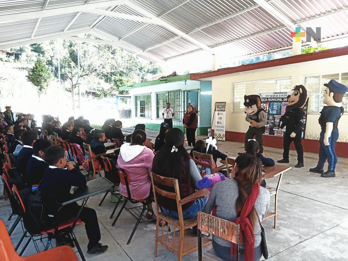 Policía de Chocamán imparte pláticas de prevención de acoso escolar