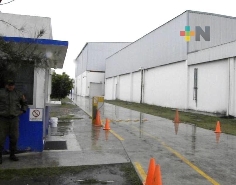 Controlado incendio en planta de ciudad industrial Bruno Pagliai; se atiende a dos lesionados