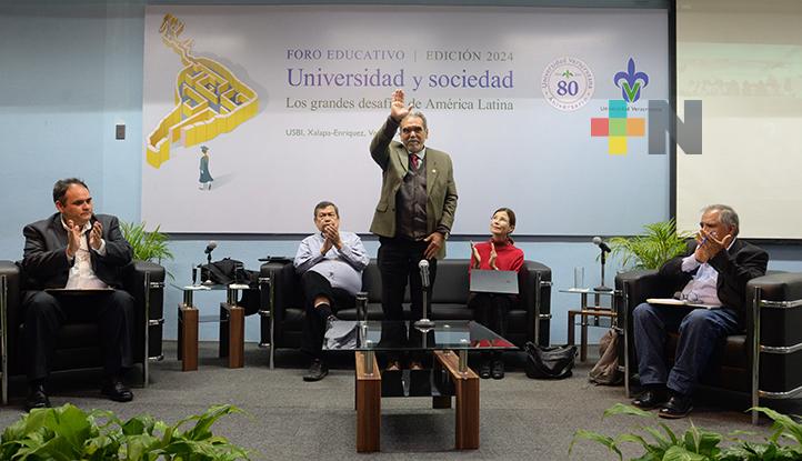 Expertos dialogaron sobre los retos de universidades latinoamericanas