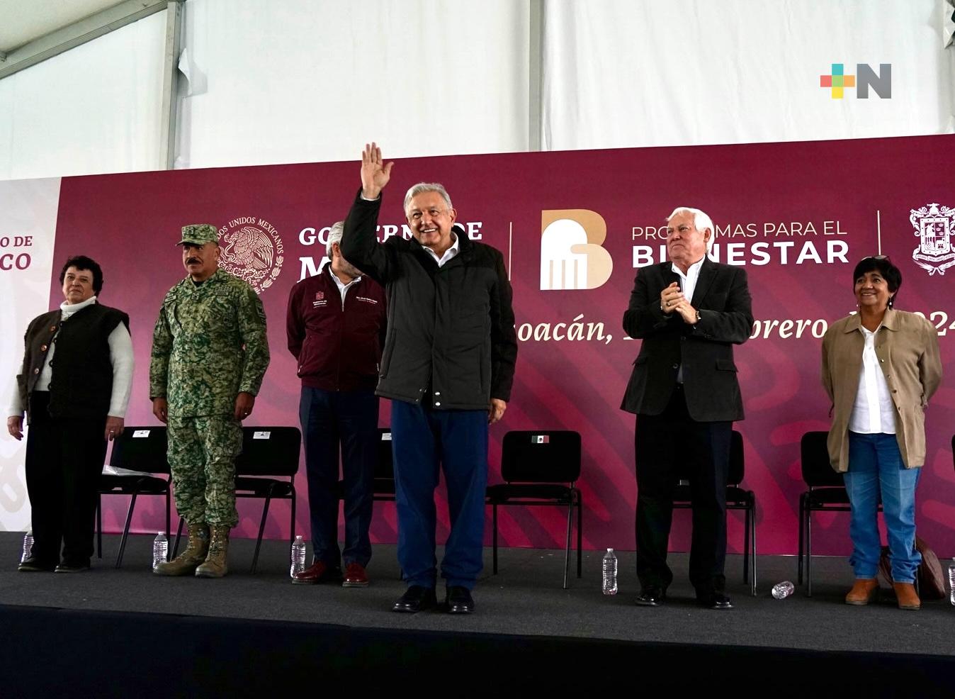 Transformación continuará, asegura presidente en Michoacán
