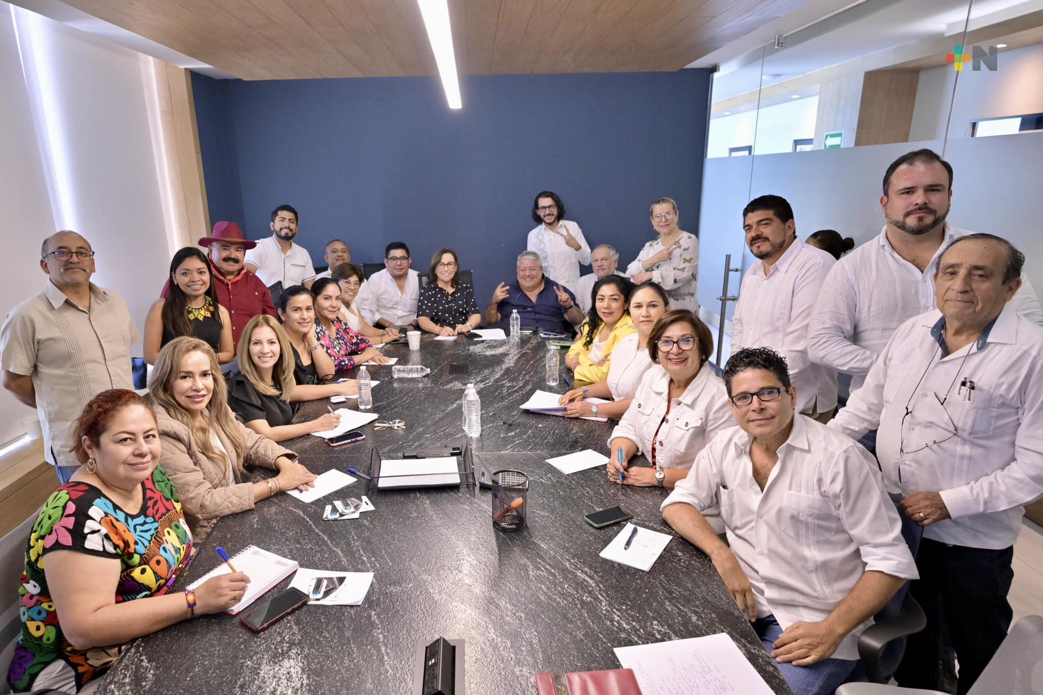 Se reúne Rocío Nahle con los 19 candidatos a diputados federales