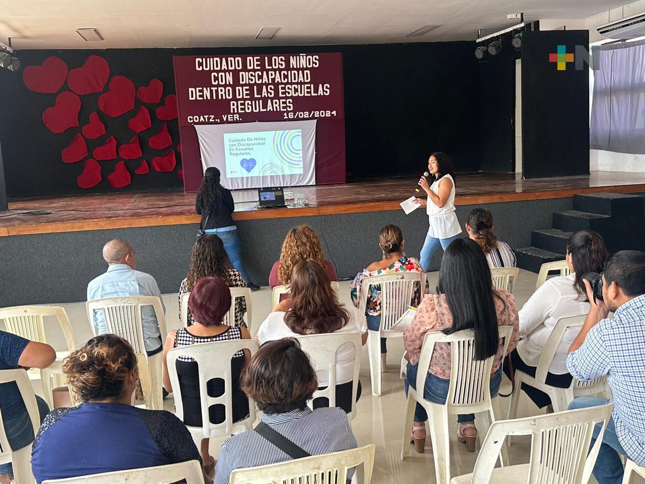 Docentes de Coatza deben capacitarse para atender a estudiantes con discapacidad