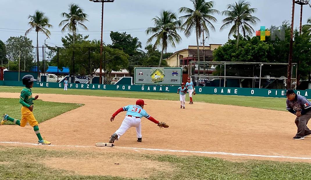 La Liga Infantil y Juvenil de Beisbol de Minatitlán, se alista para los nacionales