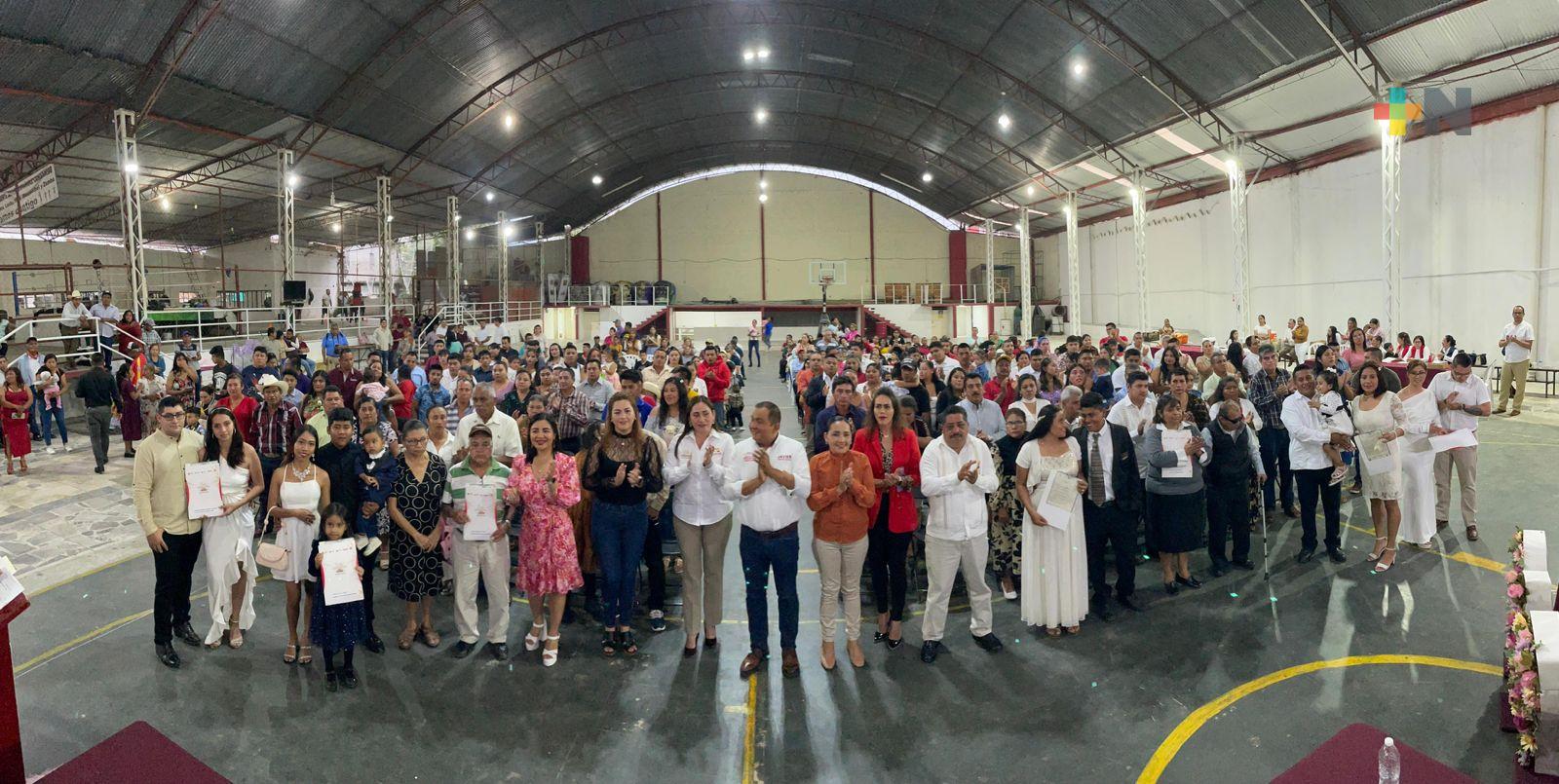 Misantla también celebró boda colectiva con unión de 80 parejas