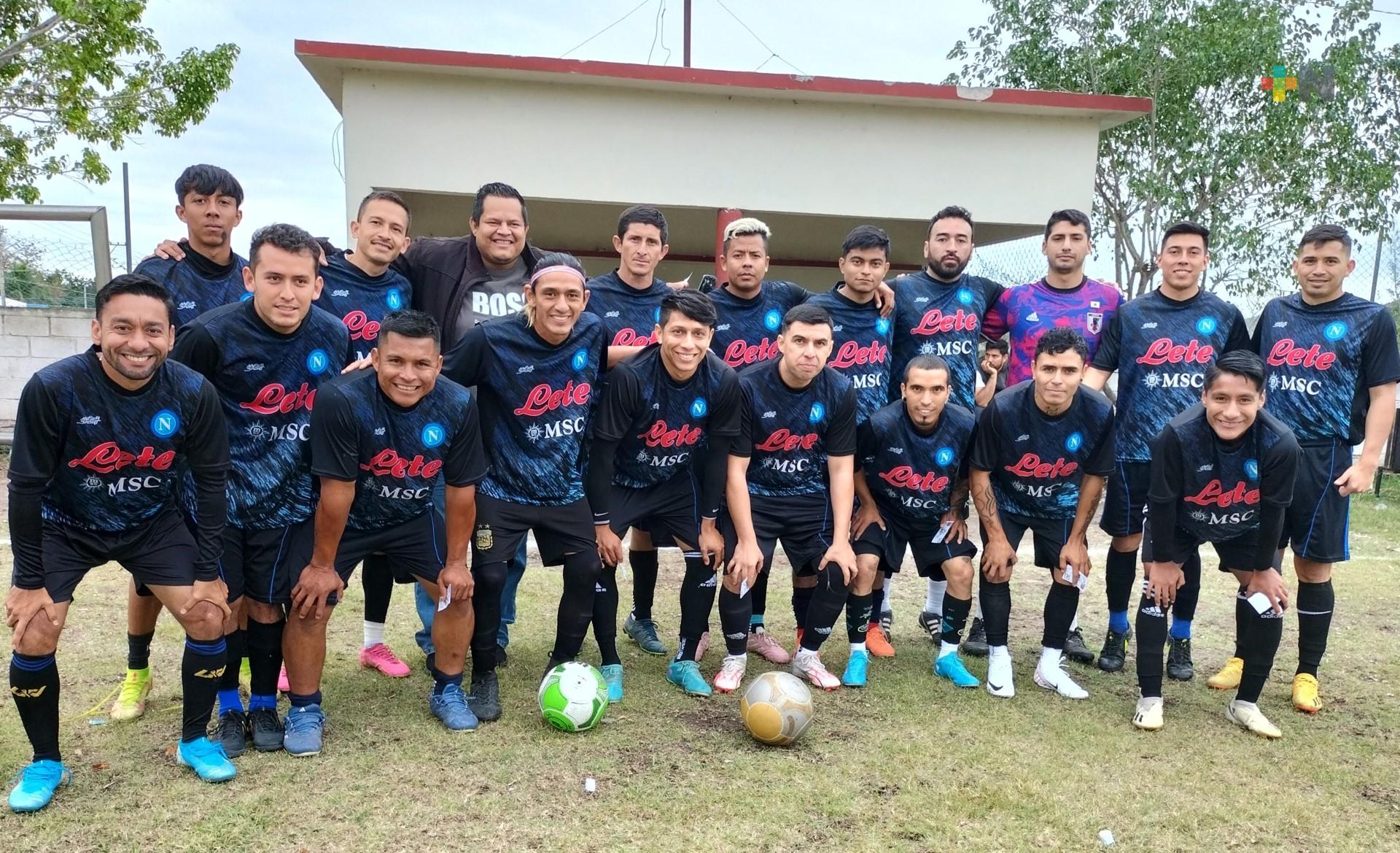 Caimanes se proclama tricampeón en la liga regional de futbol en Chicuasen