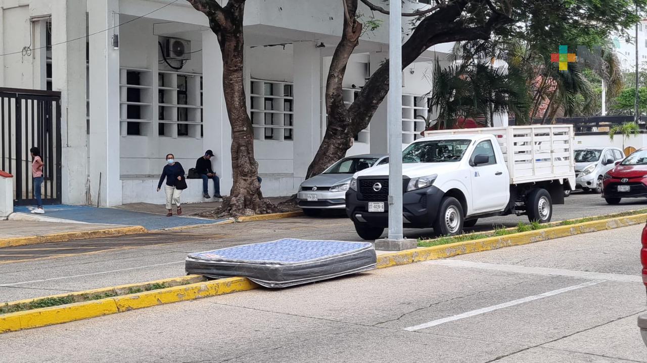 Por imagen, piden a población de Coatza no dejar en vía pública desechos grandes