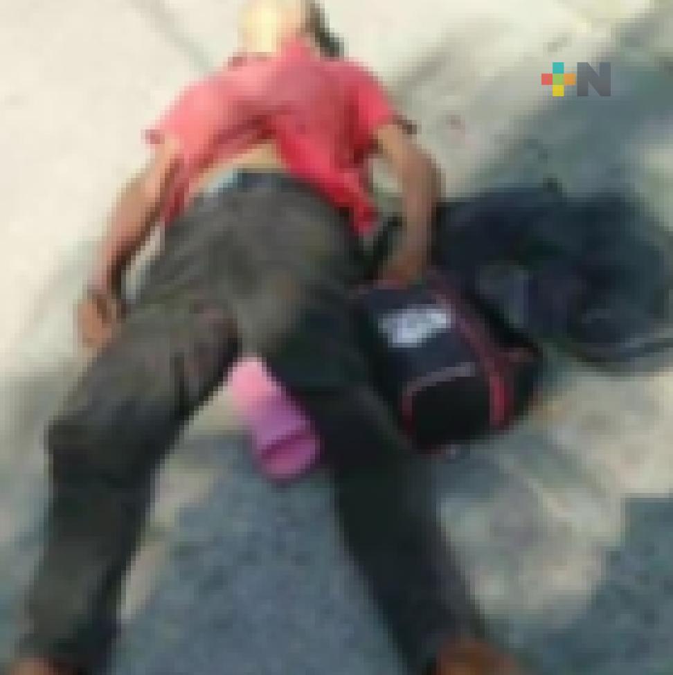 Hombre sufre infarto fulminante, muere en calles de Coatzacoalcos
