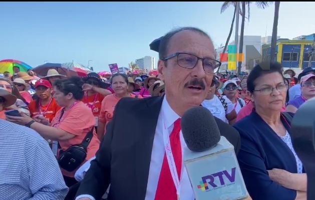 Asociación religiosa marcha en calles de Veracruz puerto